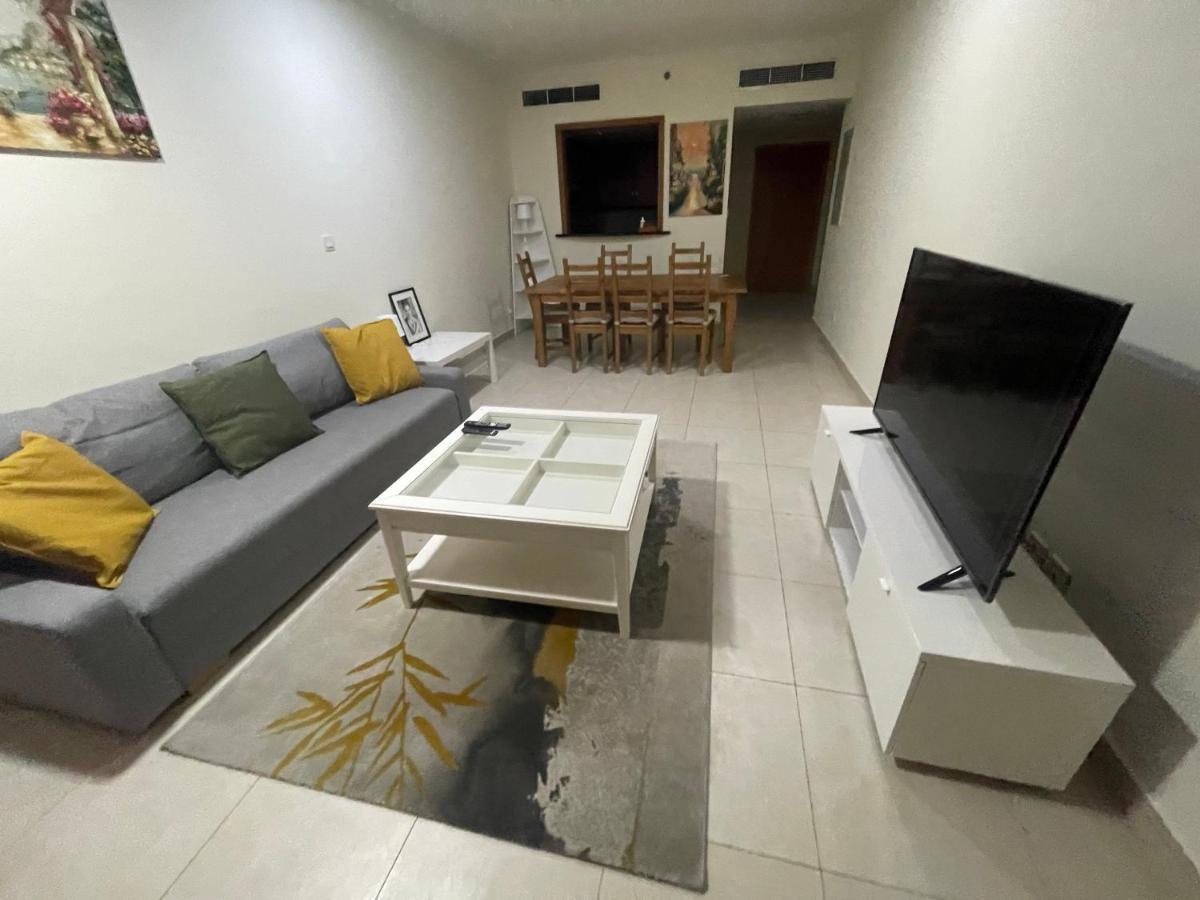 Metro Premium Location Spacious 2 Bedroom Apartment Right Next To The Metro Dubai Exterior photo